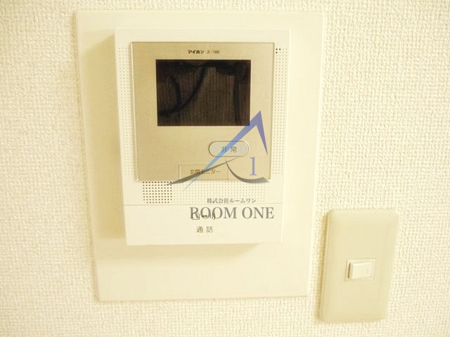 ソレイユ西六郷のセキュリティ|モニター付きインターホンです。