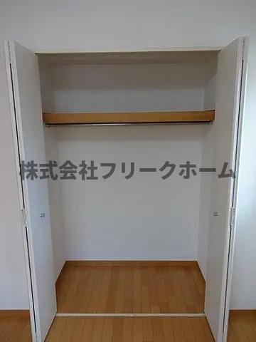 三鷹市下連雀３丁目の賃貸マンションの収納