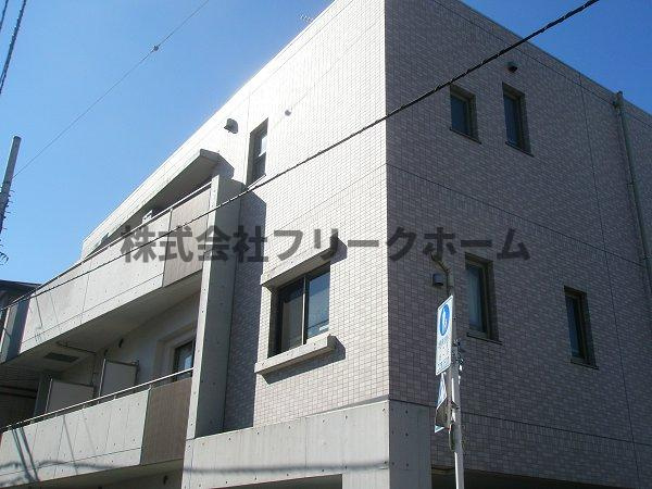 三鷹市下連雀３丁目の賃貸マンションの外観