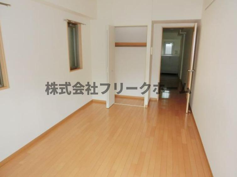 三鷹市下連雀３丁目の賃貸マンションの寝室