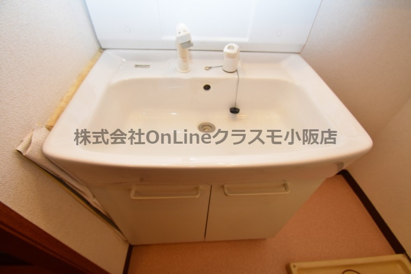 フローレンス岩田の独立洗面台