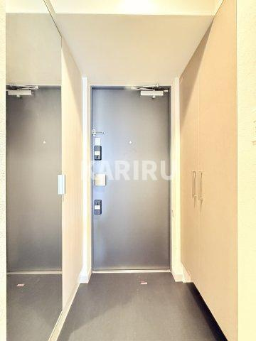 プレリス大阪今里サヴィアの玄関