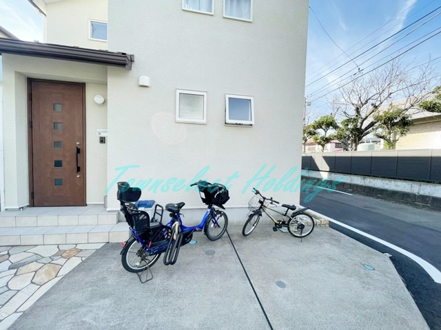 片瀬海岸３丁目戸建の駐車場