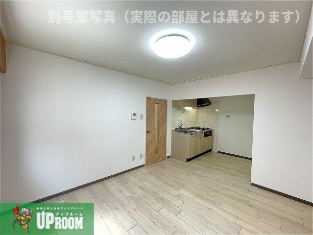パークヒルズの居間・リビング