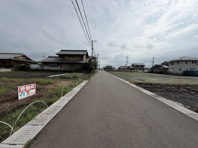 各務原市鵜沼羽場町6丁目の前面道路含む現地写真