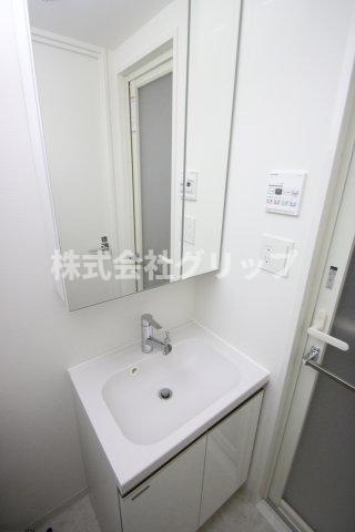 リヴシティ横濱石川町の独立洗面台
