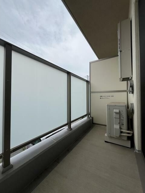 Alivis原木中山のバルコニー