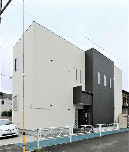 草加市西町のアパートの外観