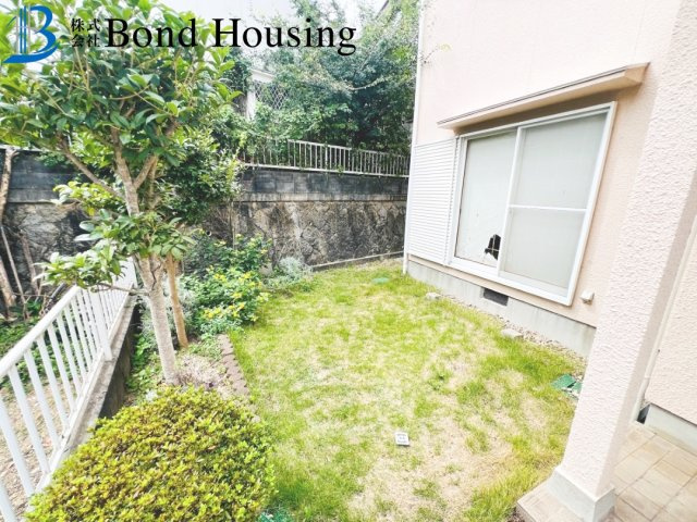 11月リフォ完成　堀込車庫　明石市大久保町緑が丘　中古戸建の庭