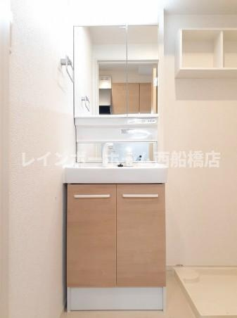 レーヴ習志野の独立洗面台
