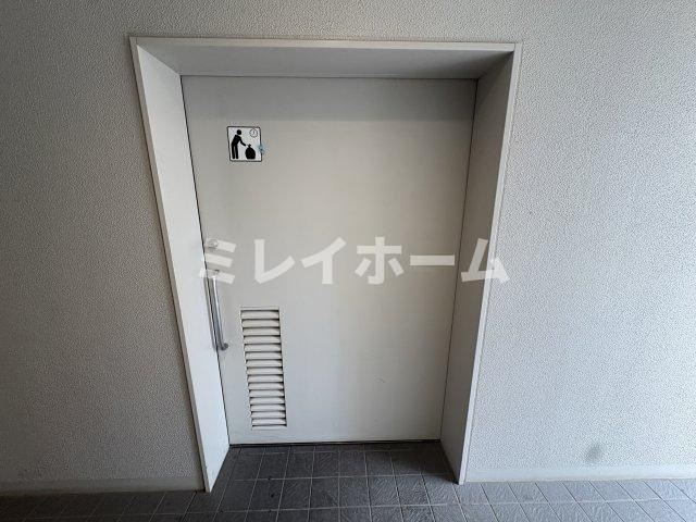 ビアンコネロ雪谷大塚の玄関