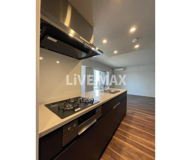 【キッチン】ＨＡＲＵＭＩＦＬＡＧ　ＳＵＮ　ＶＩＬＬＡＧＥ　Ｂ棟 