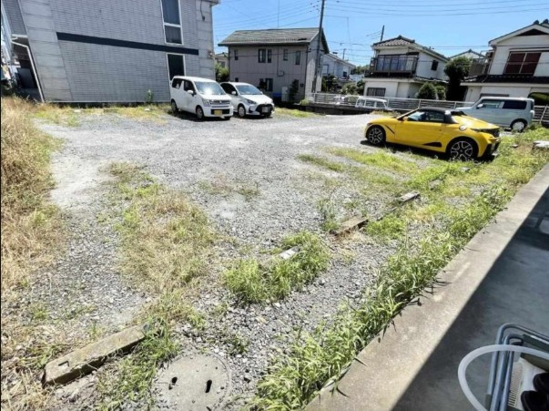 パレスシャルムⅠの駐車場