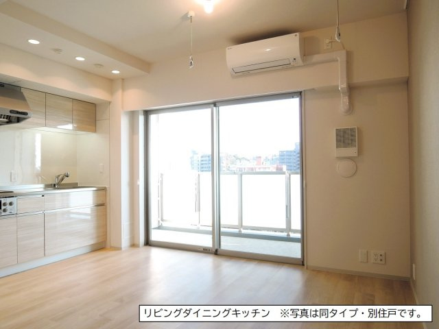 【居間・リビング】 | フロール横浜井土ヶ谷 | 使いやすい形の為、レイアウトを楽しめます♪
