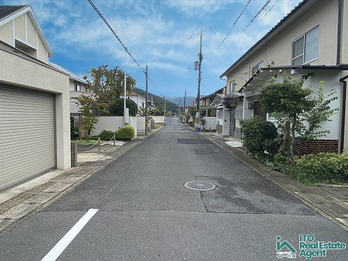 下鴨南茶ノ木町 建築条件無し 土地の前面道路含む現地写真