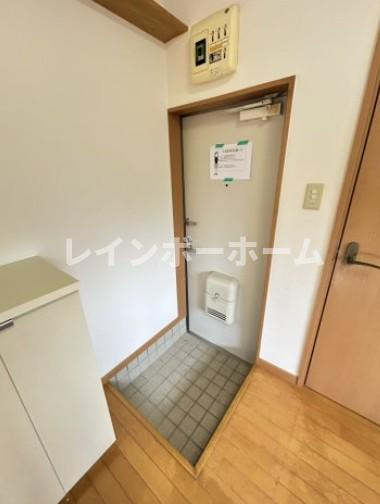 キャッスル下矢切の玄関
