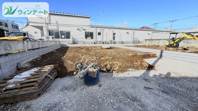 古河市東本町　新築戸建　1号棟の外観|前面道路幅員7mで車の出し入れもラクラク。陽当たり良好の新築住宅。