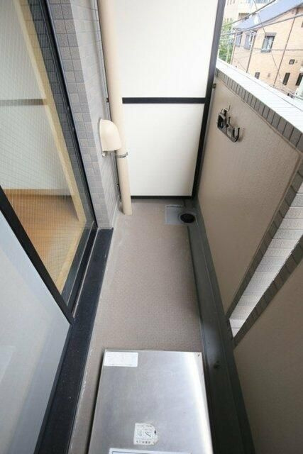 ルーブル学芸大学弐番館のバルコニー