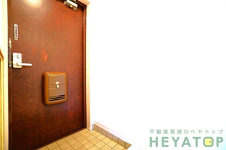 【玄関】 | シューズボックス付き玄関（同仕様写真）