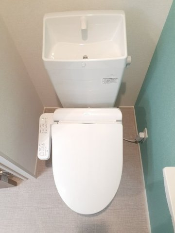 フレッシュリーⅢのトイレ|落ち着いた色調のトイレです