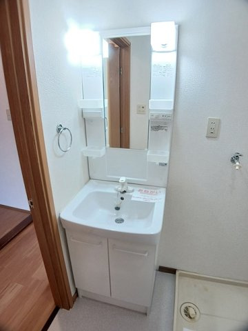 エステート永浦２の洗面所|広い洗面スペース