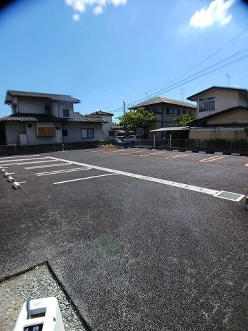 シャリオ　バシェの駐車場|駐車スペースもあります