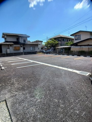 シャリオ　バシェの駐車場|駐車スペースもあります