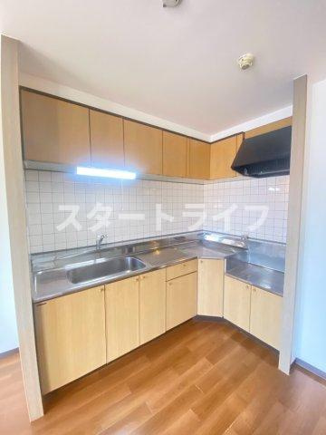 大阪市淀川区東三国６丁目の賃貸マンションのキッチン