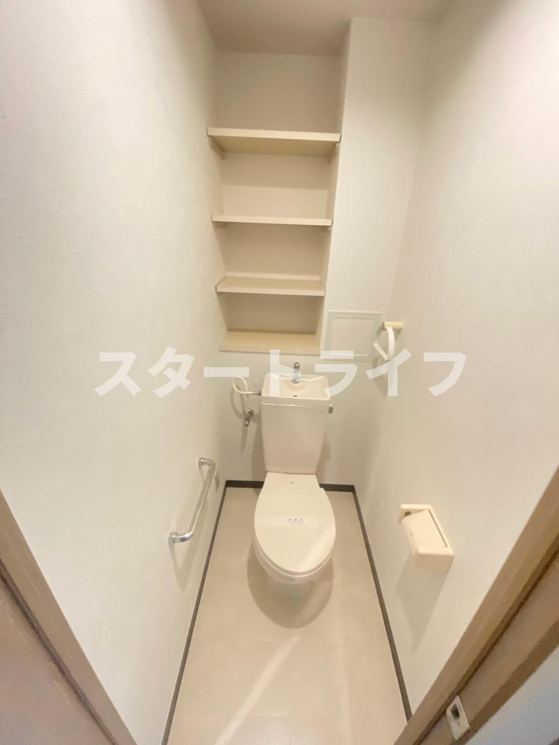 大阪市淀川区東三国６丁目の賃貸マンションのトイレ