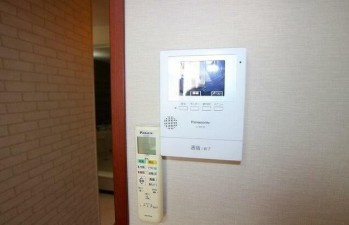 【セキュリティ】 | メルヴェイユ | モニター付きインターホン。