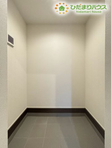 鴻巣市新宿　新築一戸建て　グラファーレ　01の収納