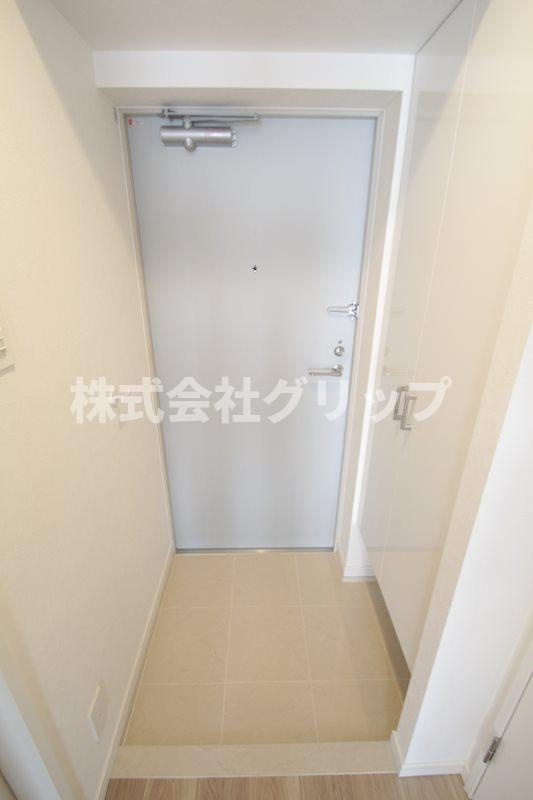 リヴシティ横濱関内弐番館の玄関