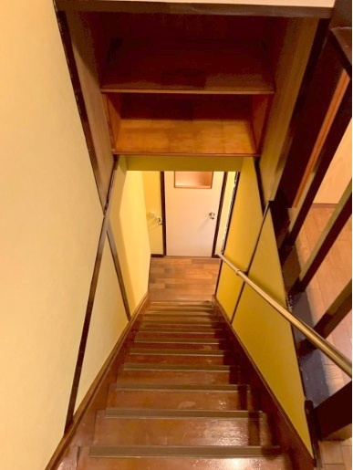 長門邸の設備|階段
