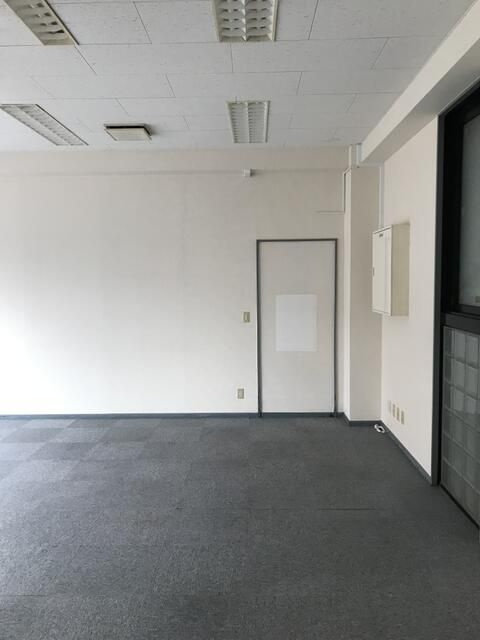 八千代市勝田台７丁目の店舗事務所の内装