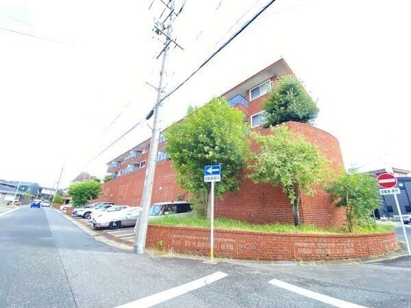 アルテクールの外観