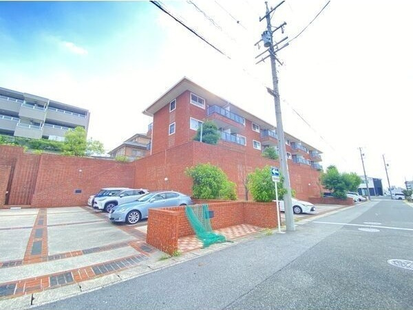 アルテクールの外観