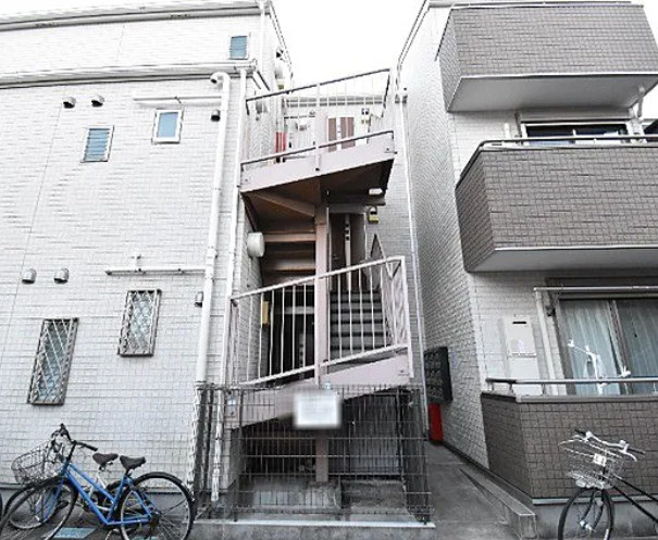シャローム大宮のエントランス