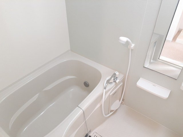 コンパクトで使いやすいお風呂です