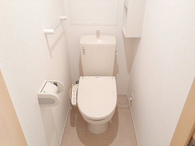 清潔感のあるトイレです
