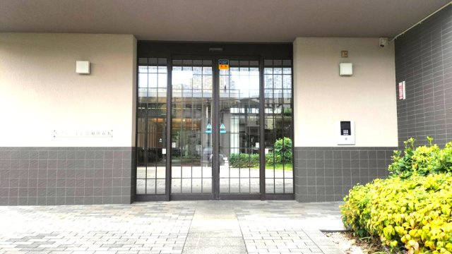 ルイシャトレ岸和田春木のエントランス|清潔なエントランスです
