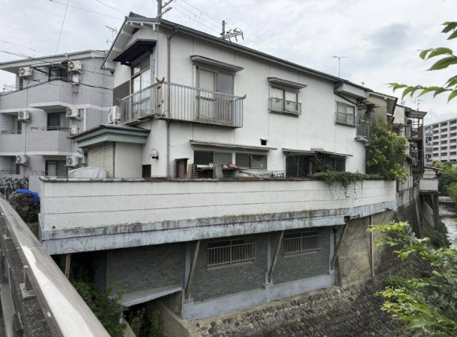 衣笠北荒見町