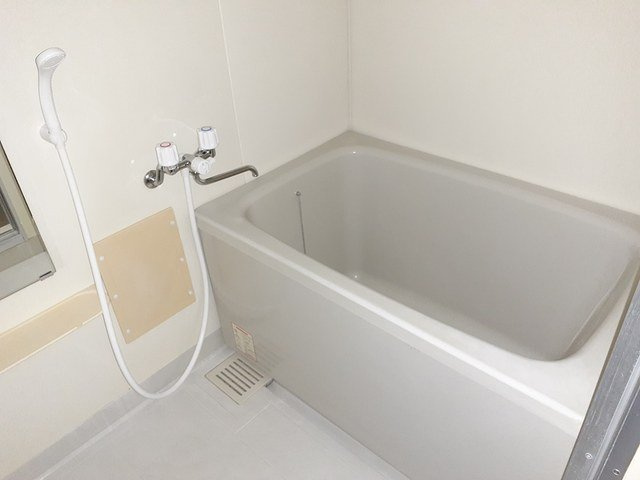 落ち着いた空間のお風呂です