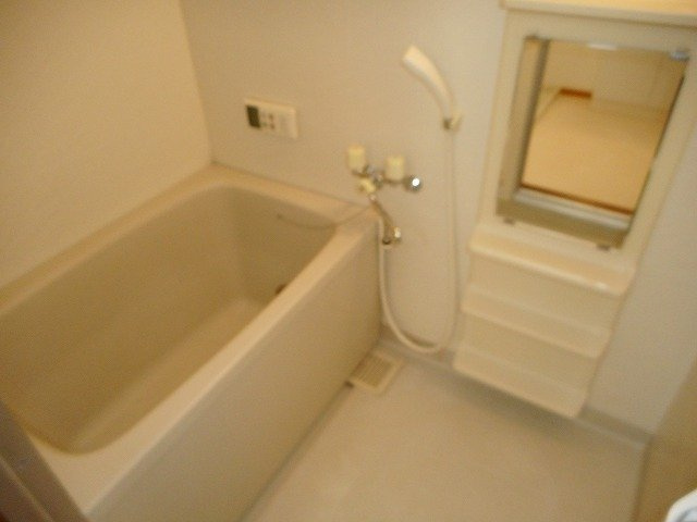 ゆったり過ごせるお風呂です