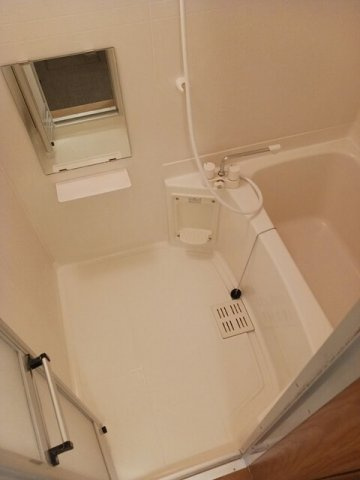 落ち着いた空間のお風呂です