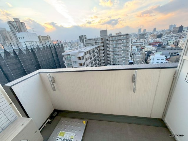 フォレストガーデン成育Ⅱ　仲介手数料無料のバルコニー