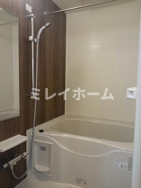 クレセントの浴室
