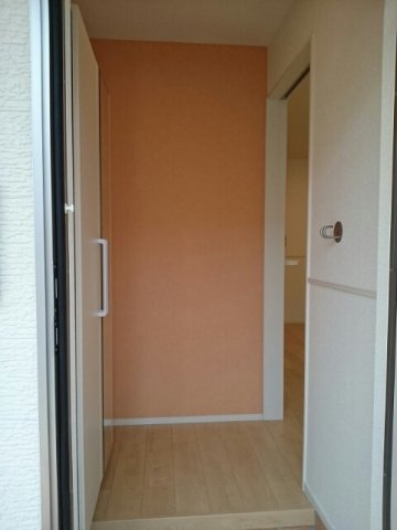 明るい玄関です