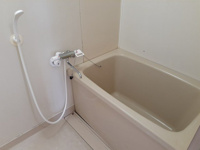コンパクトで使いやすいお風呂です