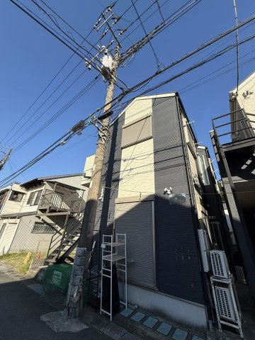 落ち着いた雰囲気の外観です