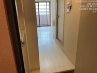 コンパクトで使いやすい洋室です